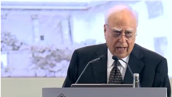 PM Narendra Modi Inaugurates National Conference of District Judiciary, Unveils New Supreme Court Flag. 