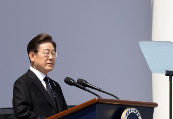 South Korea Appoints Ahn Gyu‑back as First Civilian Defence Minister in 64 Years Under President Lee Jae‑Myung.