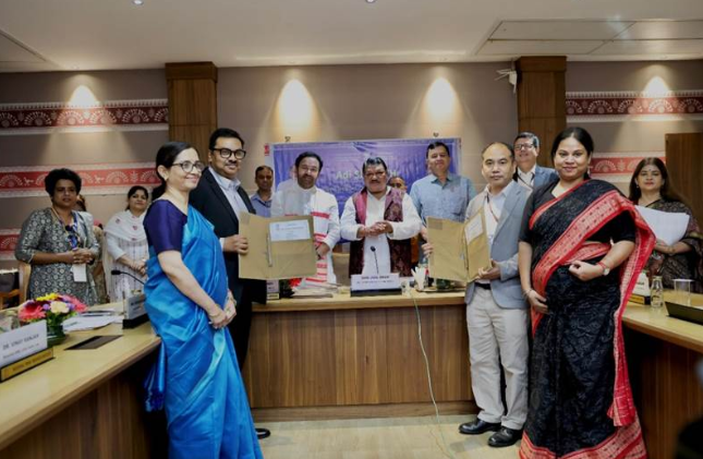 CIL & NSTFDC Sign MoU to Empower Over 30,000 Tribal Students in Eklavya Model Residential Schools.