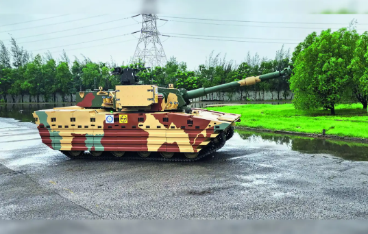 India Unveils ‘Zorawar Light Tank’ to Boost Combat Readiness Along LAC.
