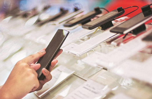 India’s Smartphone Exports to US Surge 148% in August 2025.