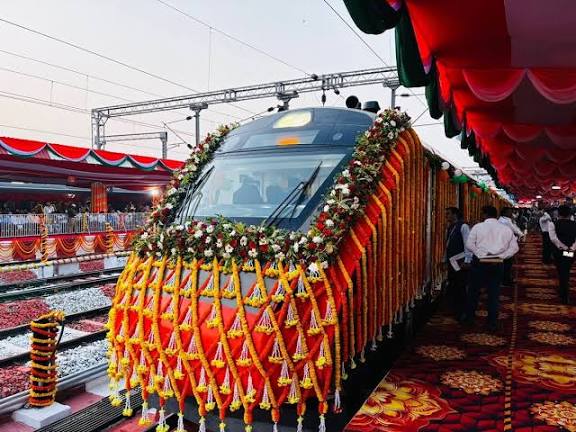 PM Modi Flags Off Four New Vande Bharat Express Trains from Varanasi.