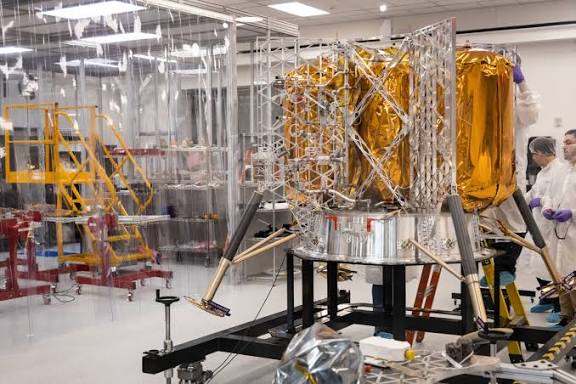 Peregrine Mission One: First US Commercial Moon Lander Launches.