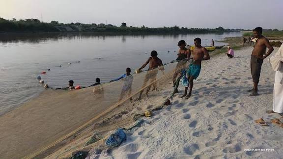 ISRO Launches Second Generation Distress Alert Transmitter for Fishermen.