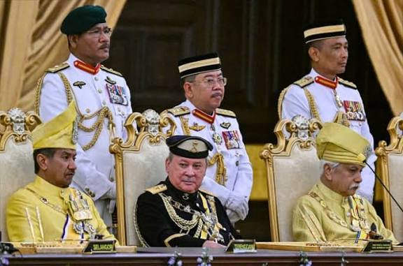 Sultan Ibrahim of Johor Sworn in as Malaysia’s 17th King.