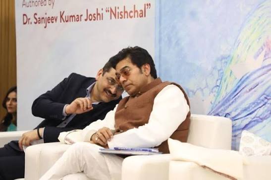 Book "Ek Samandar, Mere Andar" by Sanjeev Joshi Launched.