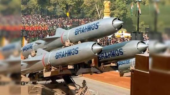 Indian Navy Successfully Test-Fires BrahMos-II Hypersonic Missile.