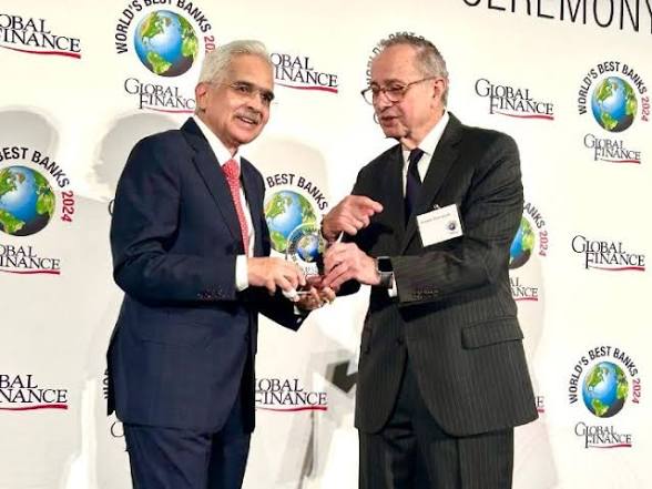 Book Principles of Retail Banking Authored by Shaktikanta Das Released.