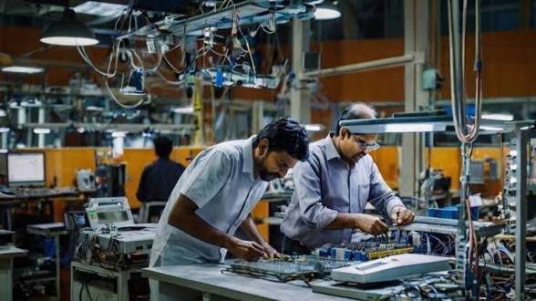 Government Forms 6 Sector-Specific Working Groups for Manufacturing Boost Natively.