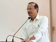 <span style="background-color:#fff9c4;font-weight:bold;">Sanjay Kumar</span> Appointed as the New Director General of <span style="background-color:#e2f0fb;font-weight:bold;">FICCI</span>.