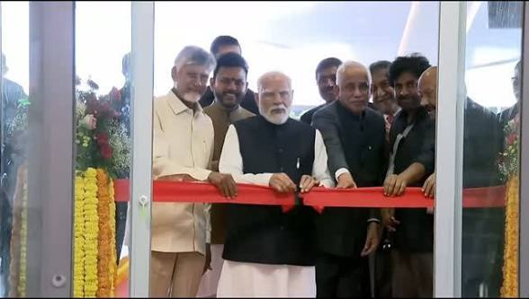 <b>Prime Minister inaugurates Alluri Sitarama Raju International Airport in Bhogapuram.</b>