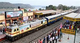 <b>Indian Railways merges Chitrakutdham Karwi and Pratapgarh Express.</b>