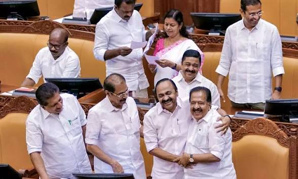<b>Kerala holds Reimagining Keralam roundtable for 73 projects.</b>