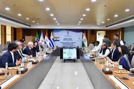 <b>India and MERCOSUR sign protocol for paperless trade.</b>