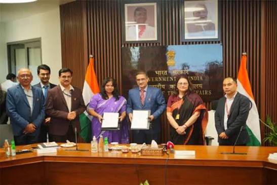<b>NSTFDC and HPCL partner for Rajasthan smart classrooms.</b>
