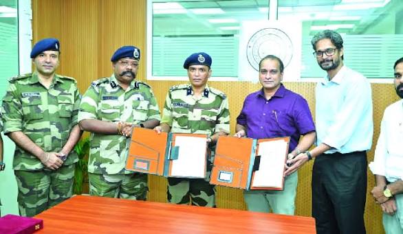 <b>CISF and IIT Kanpur partner for cyber and drone security.</b>