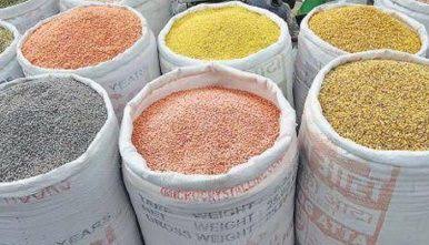 <b>APEDA exports GI-tagged Gulbarga Tur Dal to Maldives.</b>