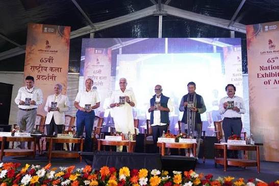 <b>Lalit Kala Akademi announces 20 awards at 65th exhibition.</b>