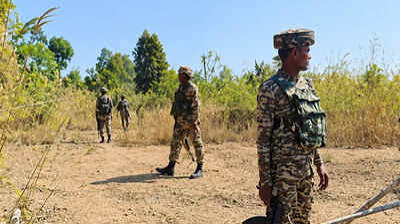 <b>AFSPA extended in Manipur, Nagaland and Arunachal Pradesh.</b>