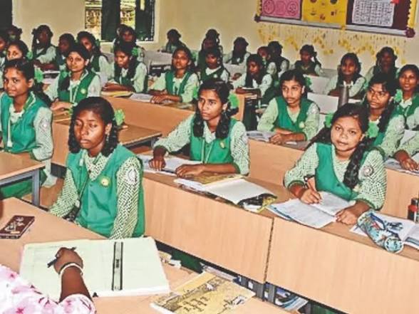 <b>Education Ministry approves five Centres of Excellence for classical languages.</b>